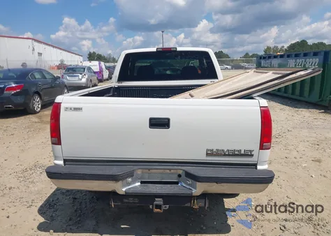 1998 Chevrolet K1500 Fleetside z USA, uszkodzony, nr VIN 1GCEK19R1WR103438